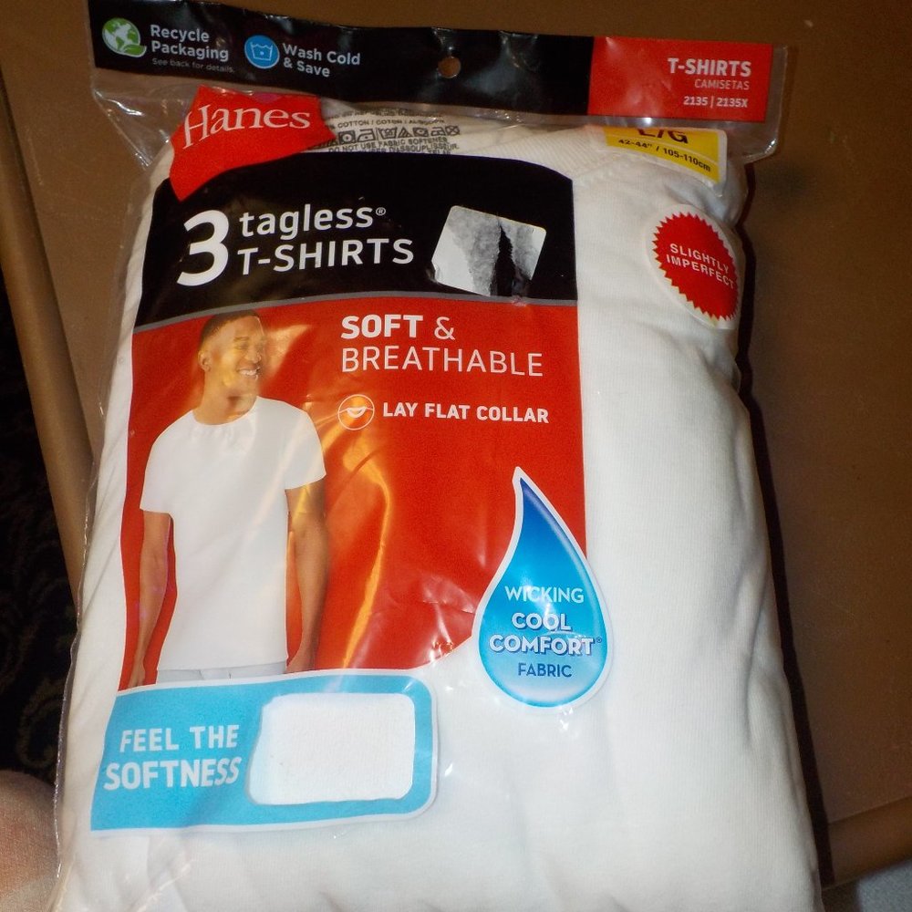 Men's set of three tagless t shirts size large slightly imperfect